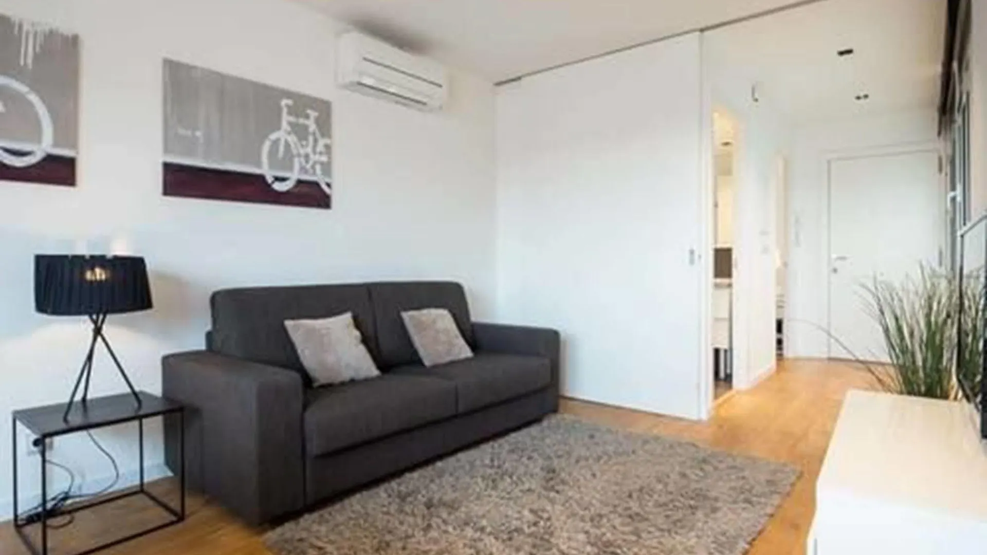 Rent Top Apartments Near Plaza De Catalunya 바르셀로나