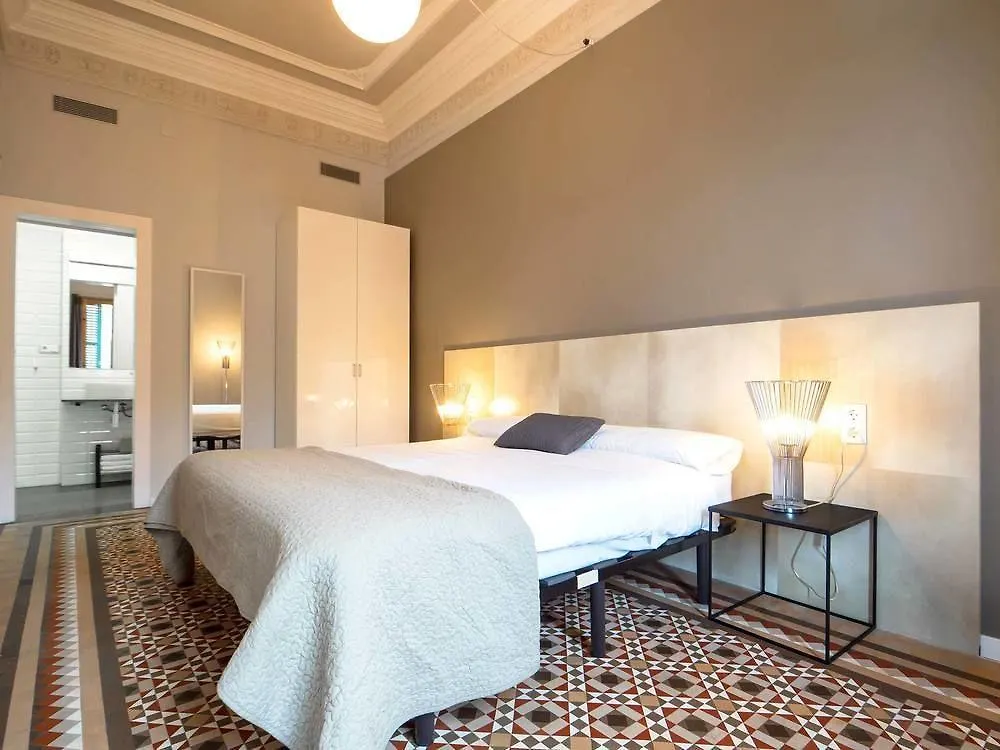 Rent Top Apartments near Plaza de Cataluña Barcelona 0*,  España