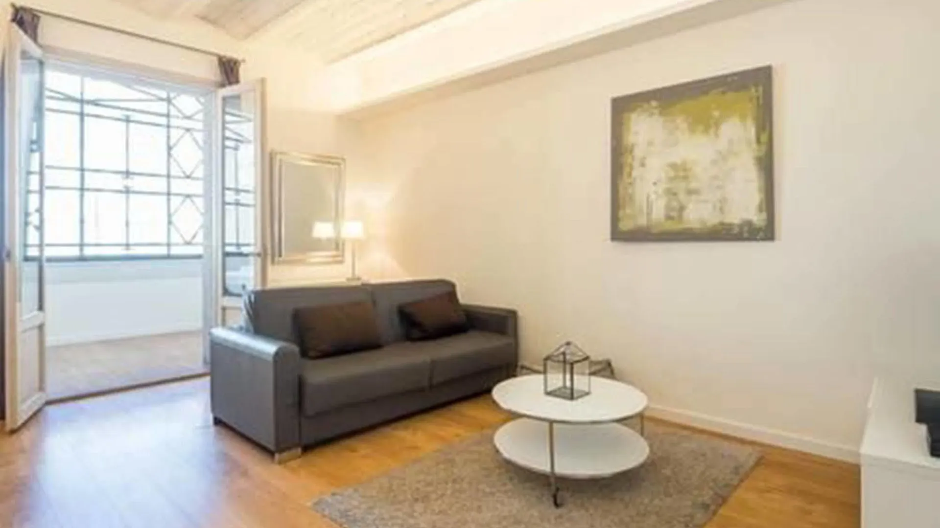 Rent Top Apartments near Plaza de Cataluña Barcelona 0*,  España