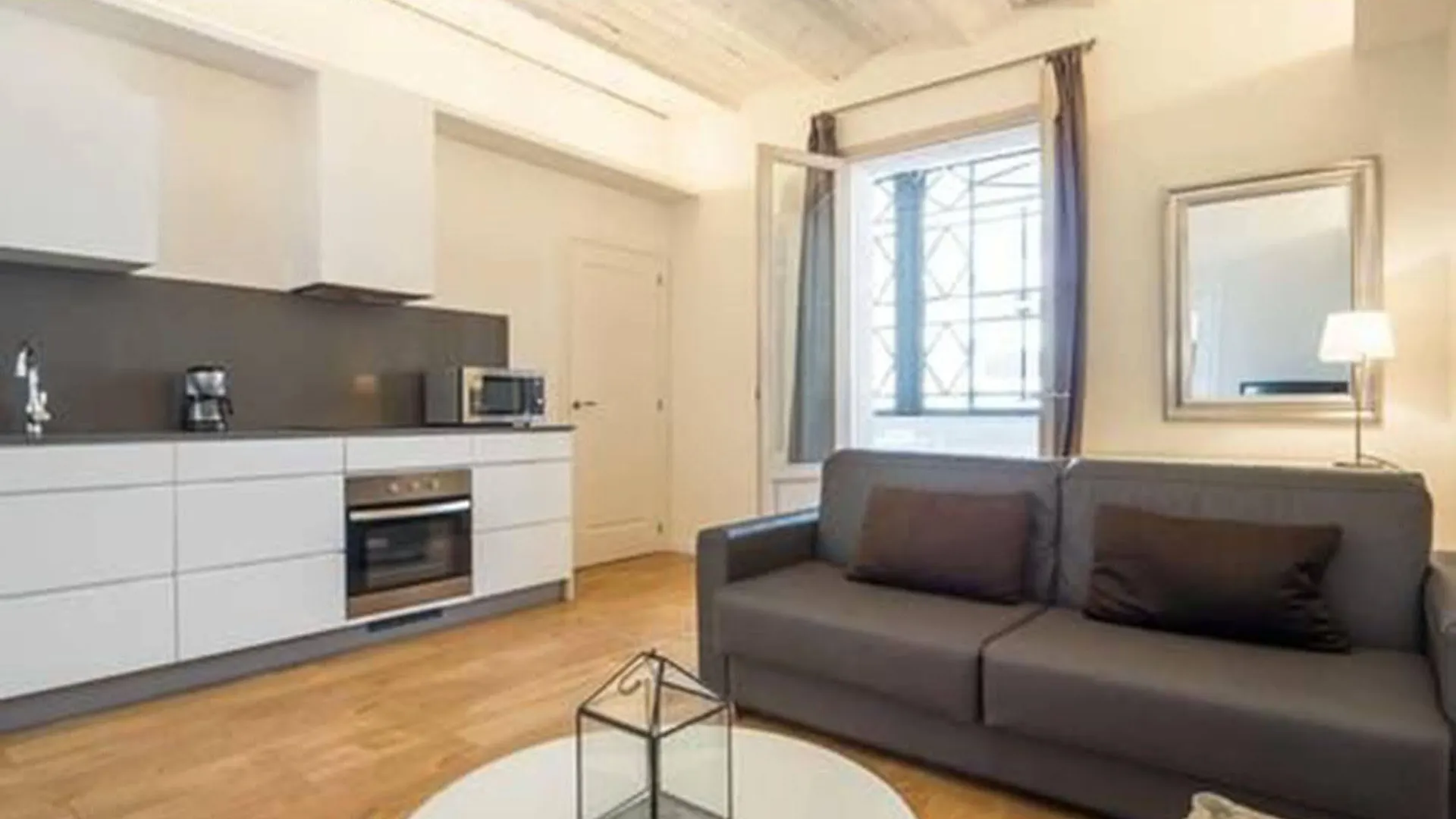 Rent Top Apartments near Plaza de Cataluña Barcelona 0*,
